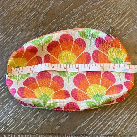 EUC Clinique Floral 7” X 10” Lined Cosmetic / Makeup Bag - Picture 4 of 6